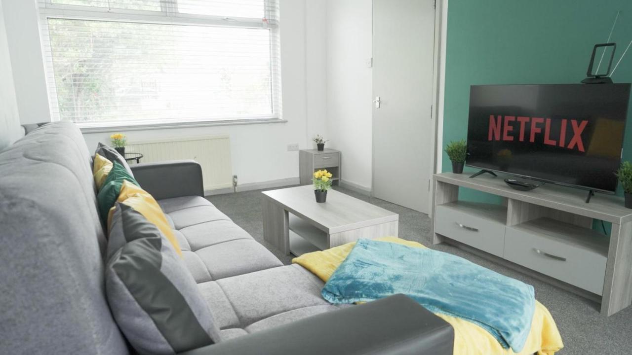 Вилла Jewel Of Barking London Экстерьер фото